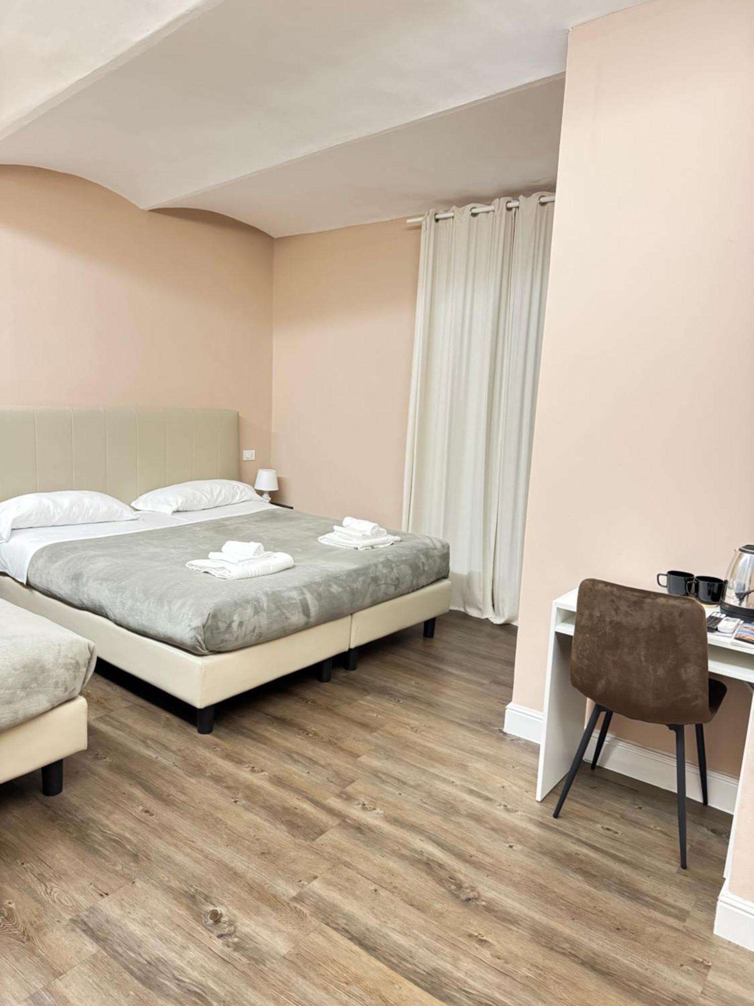 Cattaleya Rooms Florens Exteriör bild